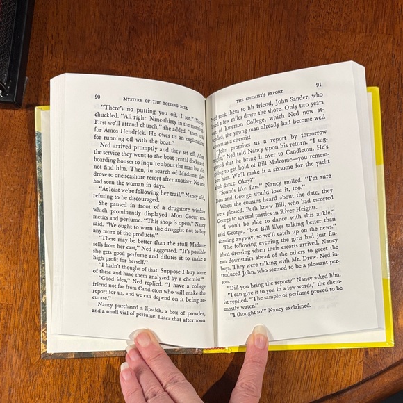 Mystery of the Tolling Bell Book - Picture 4 of 7